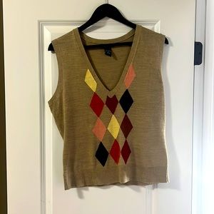 Cute sweater vest for the Fall!